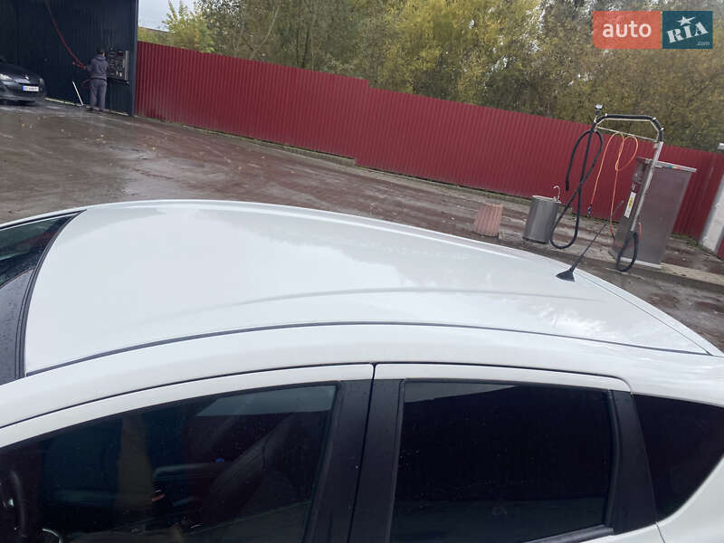 Хэтчбек Nissan Note 2014 в Бродах фото 7 Хэтчбек Nissan Note 2014 в Бродах