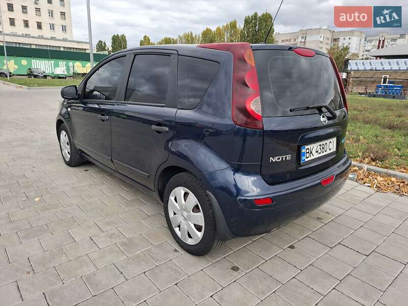 Хетчбек Nissan Note 2011 в Черкасах фото 3 Хетчбек Nissan Note 2011 в Черкасах