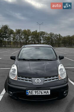 Хетчбек Nissan Note 2008 в  фото 2 Хетчбек Nissan Note 2008 в