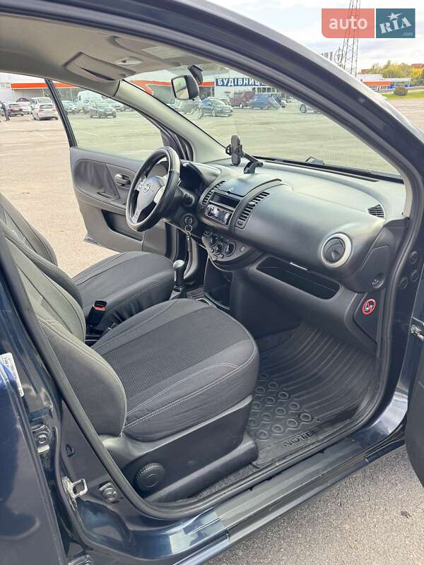 Хэтчбек Nissan Note 2011 в Ужгороде