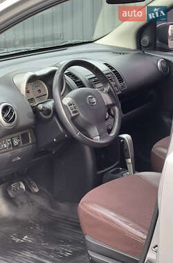 Хэтчбек Nissan Note 2008 в 