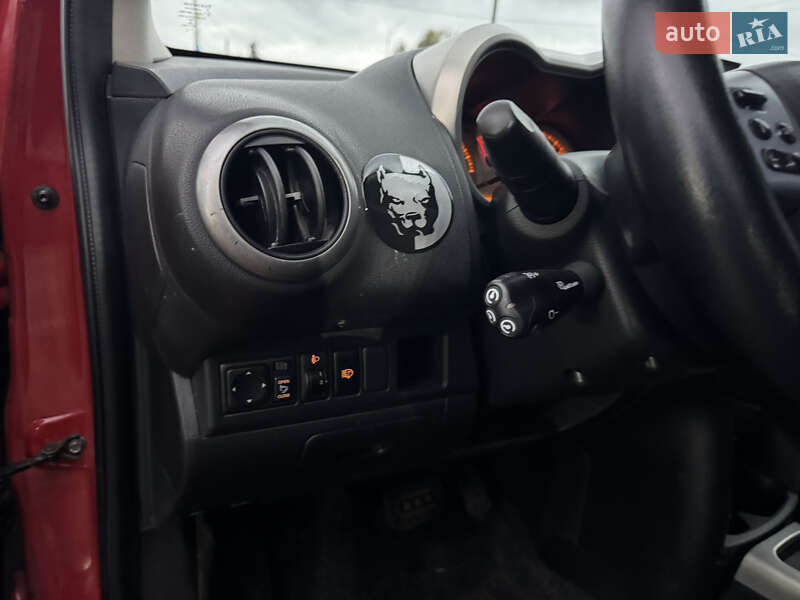 Хэтчбек Nissan Note 2007 в Киеве фото 18 Хэтчбек Nissan Note 2007 в Киеве