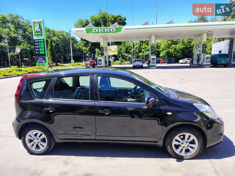 Хетчбек Nissan Note 2010 в Рівному фото 2 Хетчбек Nissan Note 2010 в Рівному