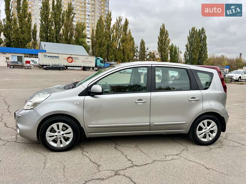 Хетчбек Nissan Note 2010 в Києві
