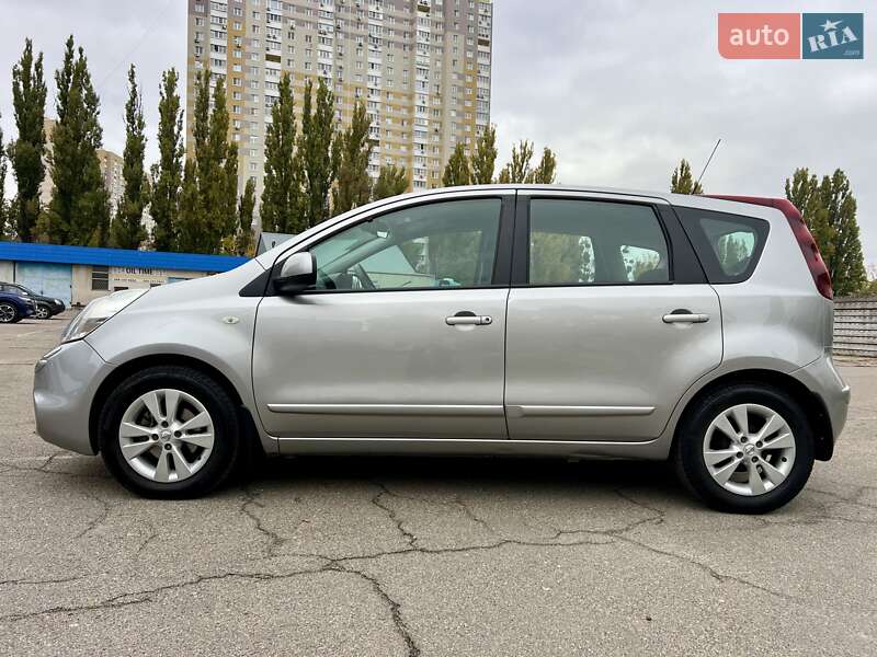 Хетчбек Nissan Note 2010 в Києві