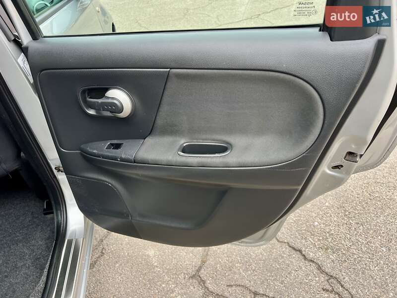 Хетчбек Nissan Note 2010 в Києві
