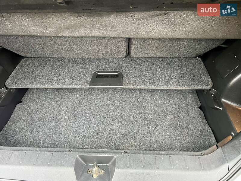 Хетчбек Nissan Note 2010 в Києві