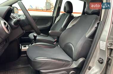 Хетчбек Nissan Note 2013 в  фото 9 Хетчбек Nissan Note 2013 в
