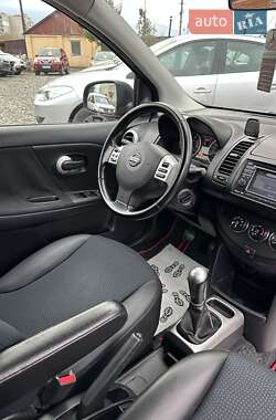 Хэтчбек Nissan Note 2013 в 