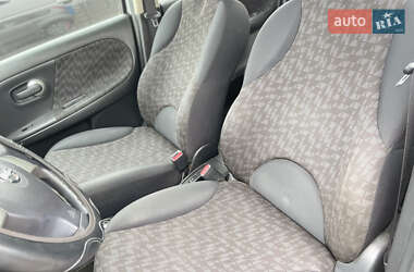 Хэтчбек Nissan Note 2006 в  фото 8 Хэтчбек Nissan Note 2006 в