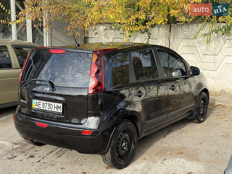 Хэтчбек Nissan Note 2013 в Днепре