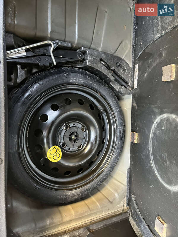 Хэтчбек Nissan Note 2006 в Луцке фото 17 Хэтчбек Nissan Note 2006 в Луцке