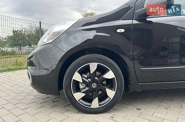 Хэтчбек Nissan Note 2012 в 