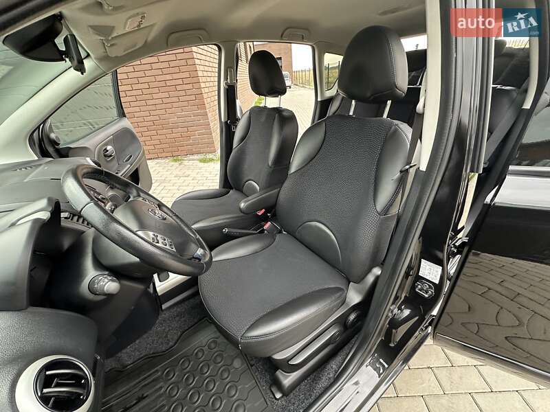 Хетчбек Nissan Note 2012 в Луцьку фото 17 Хетчбек Nissan Note 2012 в Луцьку