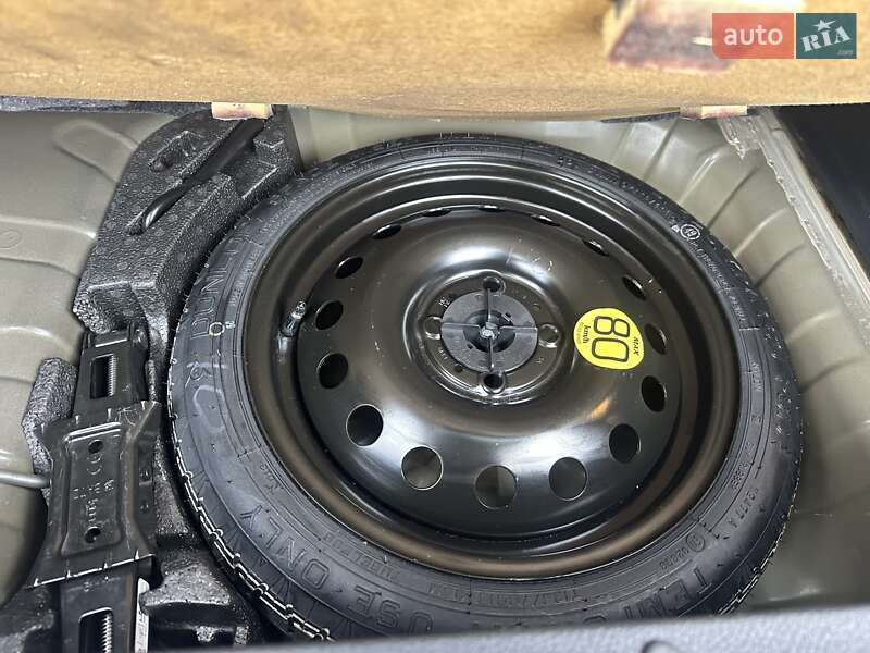 Хетчбек Nissan Note 2012 в Луцьку фото 32 Хетчбек Nissan Note 2012 в Луцьку