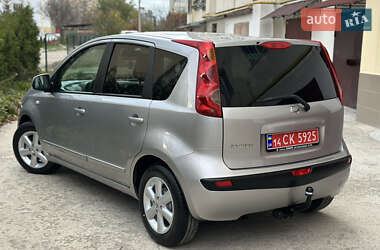 Хэтчбек Nissan Note 2006 в 
