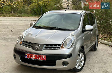 Хэтчбек Nissan Note 2006 в 