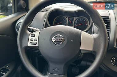 Хэтчбек Nissan Note 2006 в 