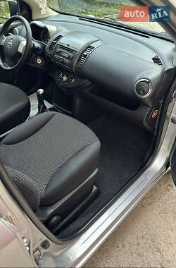 Хэтчбек Nissan Note 2006 в 