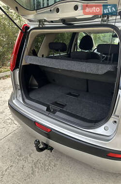 Хэтчбек Nissan Note 2006 в 
