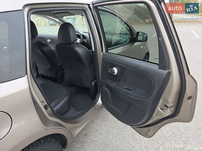 Хэтчбек Nissan Note 2012 в Киеве фото 40 Хэтчбек Nissan Note 2012 в Киеве