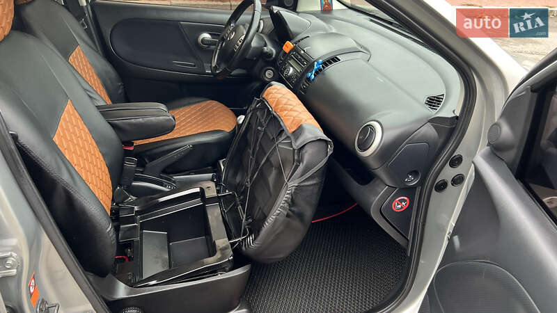 Хэтчбек Nissan Note 2009 в Умани фото 43 Хэтчбек Nissan Note 2009 в Умани