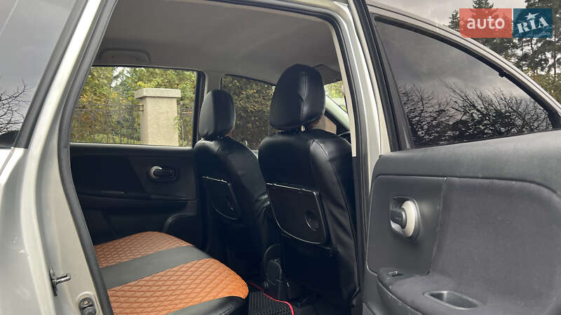 Хэтчбек Nissan Note 2009 в Умани фото 46 Хэтчбек Nissan Note 2009 в Умани