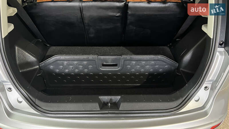 Хэтчбек Nissan Note 2009 в Умани фото 53 Хэтчбек Nissan Note 2009 в Умани