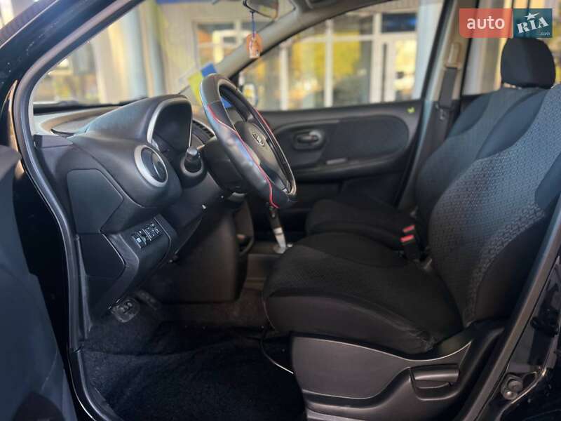 Хетчбек Nissan Note 2011 в Миколаєві
