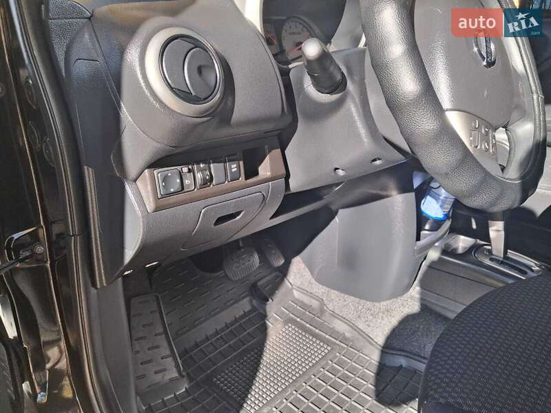 Хэтчбек Nissan Note 2008 в Виннице фото 14 Хэтчбек Nissan Note 2008 в Виннице