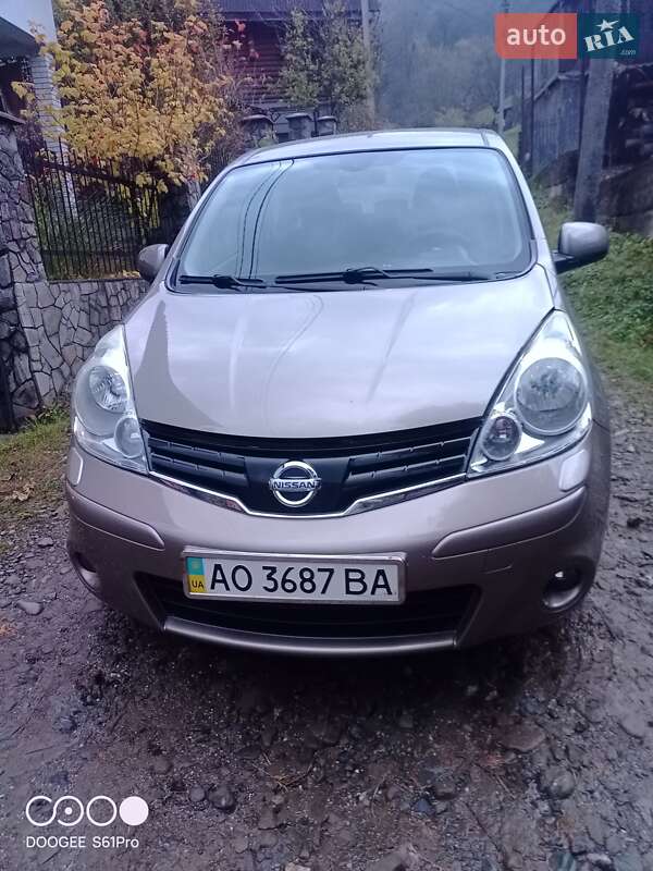 Хетчбек Nissan Note 2011 в Рахові