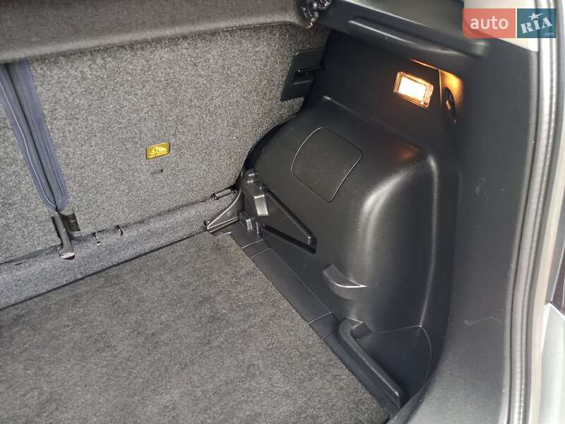 Хэтчбек Nissan Note 2014 в Бродах