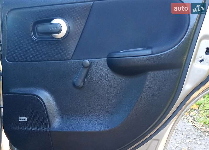 Хэтчбек Nissan Note 2013 в Радивилове фото 29 Хэтчбек Nissan Note 2013 в Радивилове