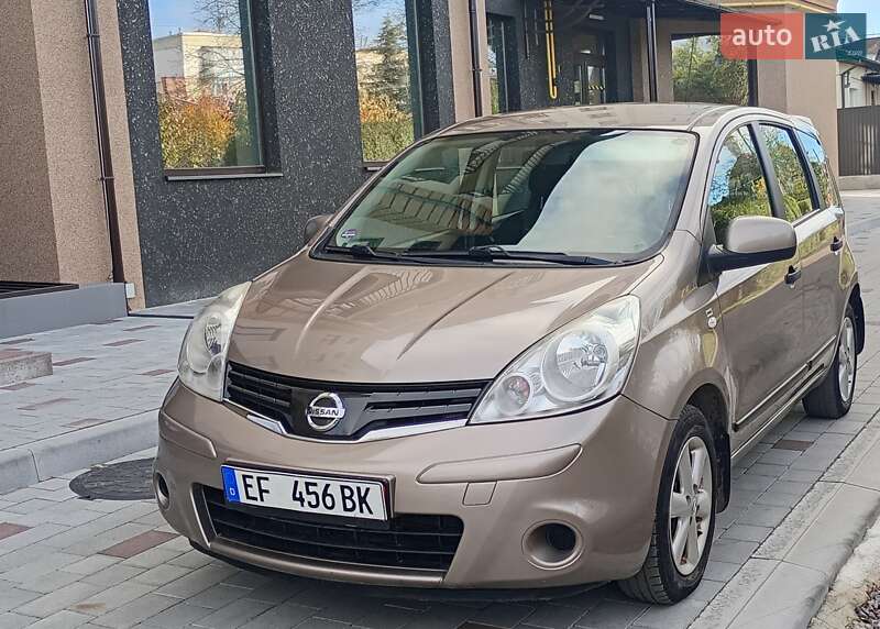 Хэтчбек Nissan Note 2013 в Радивилове фото Хэтчбек Nissan Note 2013 в Радивилове