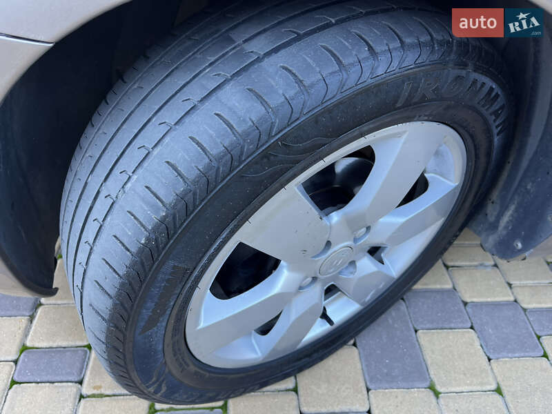 Хэтчбек Nissan Note 2007 в Могилев-Подольске фото 44 Хэтчбек Nissan Note 2007 в Могилев-Подольске