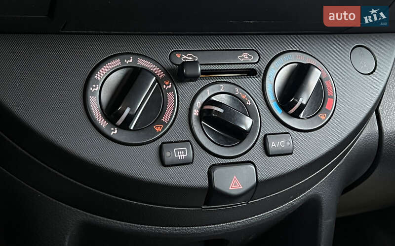 Хэтчбек Nissan Note 2010 в Львове фото 16 Хэтчбек Nissan Note 2010 в Львове