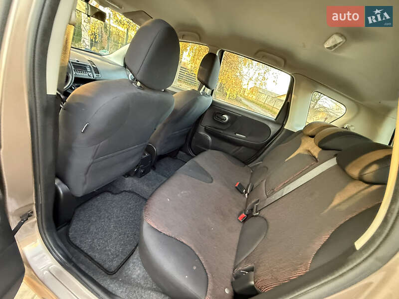 Хэтчбек Nissan Note 2011 в Стрые фото 32 Хэтчбек Nissan Note 2011 в Стрые
