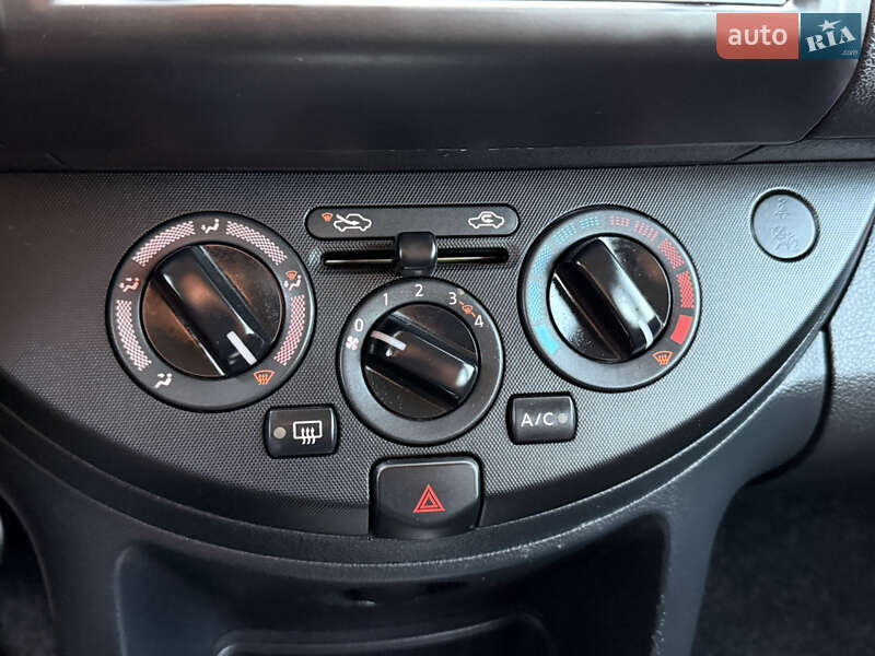 Хэтчбек Nissan Note 2011 в Стрые фото 41 Хэтчбек Nissan Note 2011 в Стрые