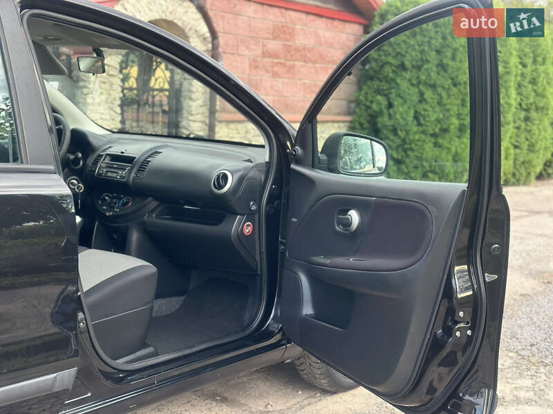 Хэтчбек Nissan Note 2009 в Дубно фото 30 Хэтчбек Nissan Note 2009 в Дубно