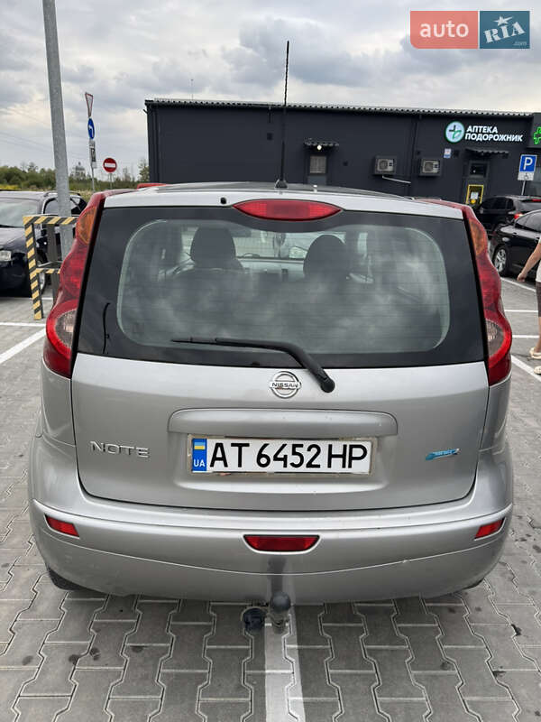Хэтчбек Nissan Note 2011 в Ивано-Франковске