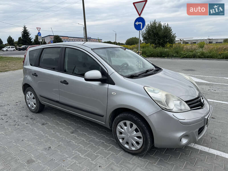 Хэтчбек Nissan Note 2011 в Ивано-Франковске