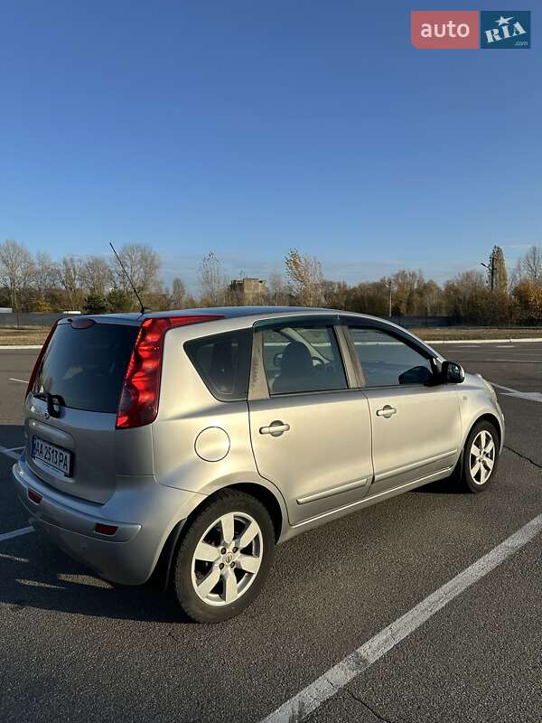 Хэтчбек Nissan Note 2008 в Киеве