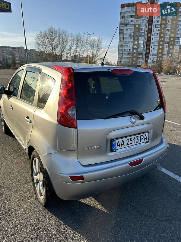 Хэтчбек Nissan Note 2008 в Киеве