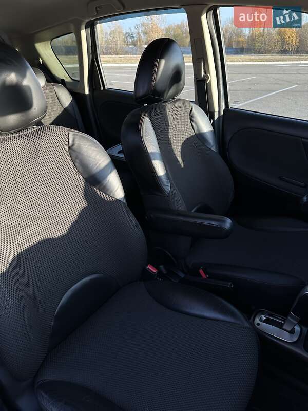 Хэтчбек Nissan Note 2008 в Киеве