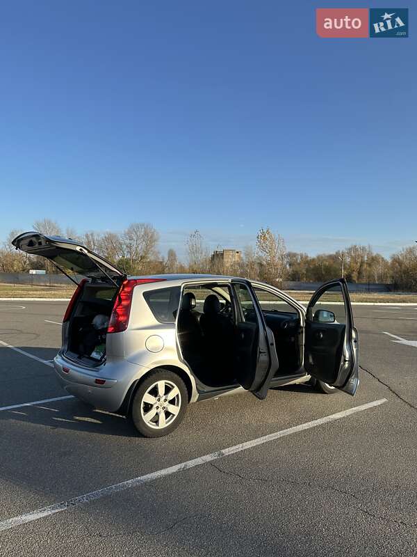 Хэтчбек Nissan Note 2008 в Киеве