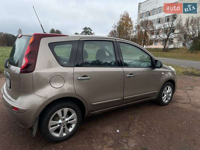 Хэтчбек Nissan Note 2011 в Славутиче фото 11 Хэтчбек Nissan Note 2011 в Славутиче