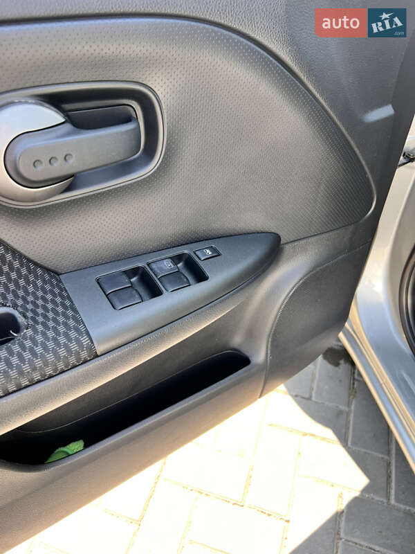 Хэтчбек Nissan Note 2006 в Сосновке фото 10 Хэтчбек Nissan Note 2006 в Сосновке