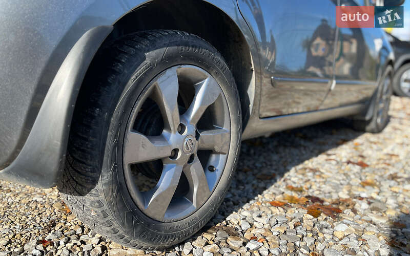 Хэтчбек Nissan Note 2011 в Коломые