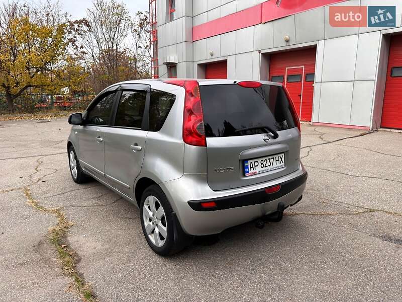 Хэтчбек Nissan Note 2006 в Запорожье