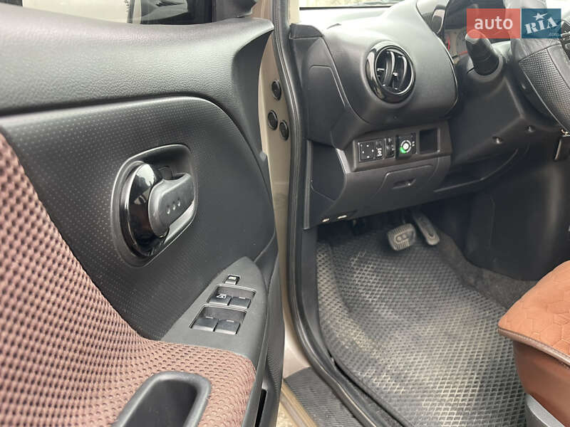 Хэтчбек Nissan Note 2007 в Одессе фото 10 Хэтчбек Nissan Note 2007 в Одессе